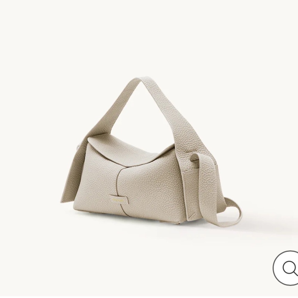 Songmont Ivory Small Drippy Roof Bag